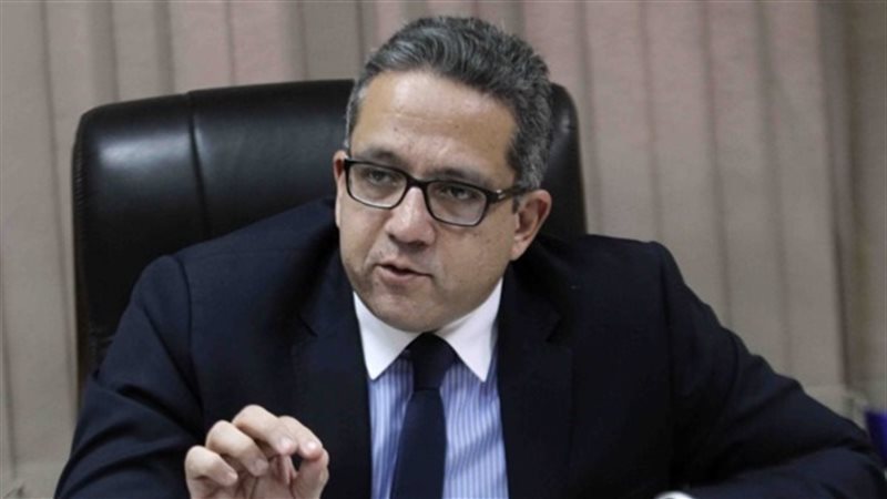 وزير الأثار