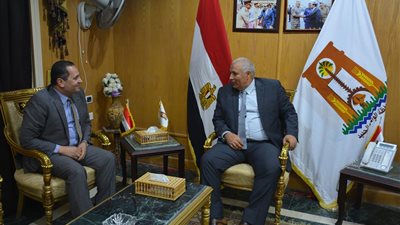صور.. رئيس الأبنية التعليمية: تجهيز 4 معامل وتأثيث جميع مدارس الوادي الجديد