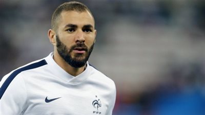 بنزيمة يهنئ منتخب فرنسا بعد تتويجه بالمونديال