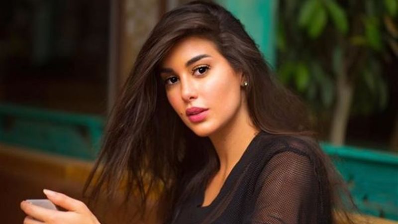 الفنانه ياسمين صبرى