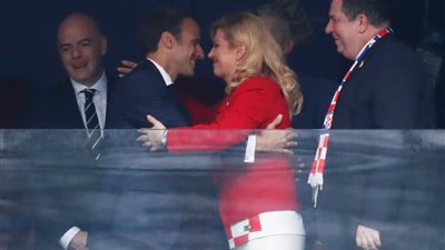 نهائي المونديال روسيا 2018 يجمع بين ماكرون ورئيسة كرواتيا