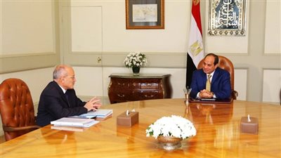 الرئيس السيسي يوجه باستمرار جهود تطوير شركات الإنتاج الحربي