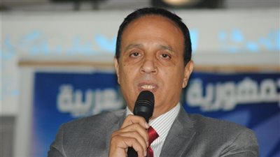النائب أشرف عمارة: عدم ترخيص عربات المطاعم المتنقلة يهدر على الدولة ملايين الجنيهات