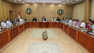 سكرتير عام المنوفية: سرعة الانتهاء من توفيق أوضاع المصانع المخالفة