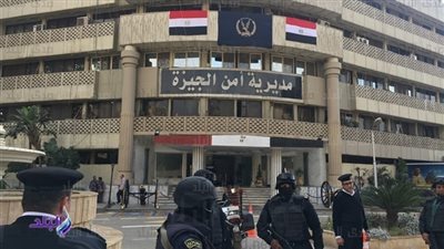 ضبط منتحلي صفة رجال شرطة بغرض السرقة بالإكراه في الجيزة 