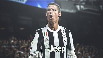 فيديو.. رونالدو يتسبب في طلاق مشجعه