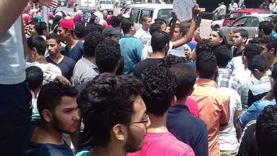 زحام كبير لطلاب الثانوية العامة والأزهرية على التظلمات بكفر الشيخ 