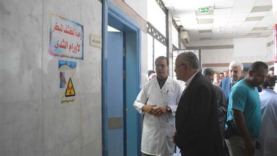 محافظ المنيا يتابع مستوى الخدمة الطبية بمركز الأورام