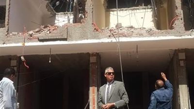 لليوم الثالث على التوالي.. حي المعصرة يستكمل إزالة العقار المخالف