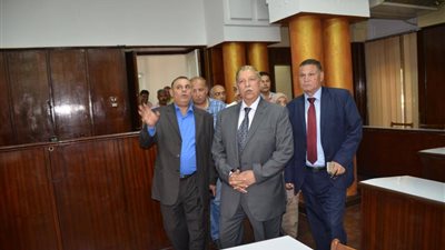 اللواء يس طاهر يتفقد مقر ديوان عام محافظة الإسماعيلية القديم