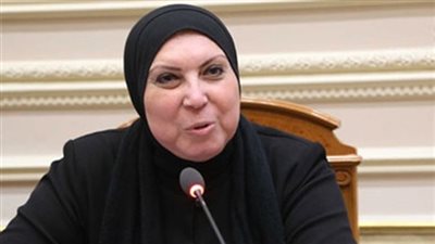 نيفين جامع: طرح 468 سيارة نقل و1000 تاكسى لتشغيل الشباب 
