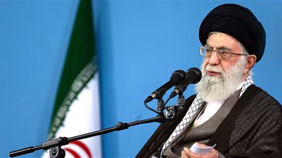 مستشار خامنئي يطالب الحجاج الإيرانيين بضبط النفس في السعودية