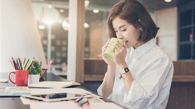  استنشقي رائحة القهوة .. لتعزيز أداء مهامك اليومية!