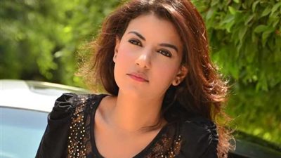 صور.. ياسمين علي تشارك صاحب أغنية 3 دقات في مهرجان قرطاج الدولي 
