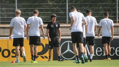 لوف يجتمع مع مسؤولي الاتحاد الالماني