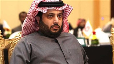 تركي آل الشيخ: توسطت لمنع انسحاب الشركة الراعية من اتفاقها مع الأهلي