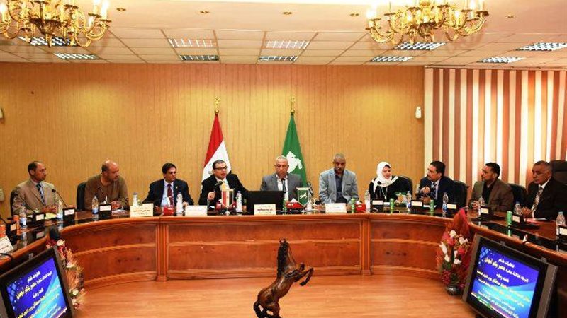 محافظ الشرقية-وزير