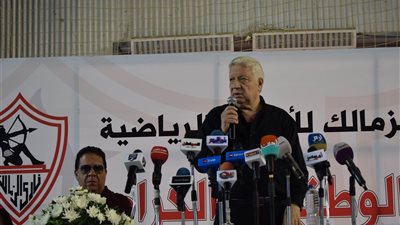 مرتضي منصور يوافق على رحيل نجم الزمالك 