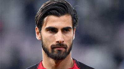 أيمري يجمد صفقة نجم برشلونة الي أرسنال
