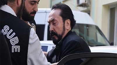 فيديو.. بعد دعمه للخمور والبكيني.. نصير أردوغان يسقط حبيساً خلف القضبان