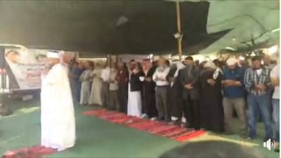 فيديو .. نقل شعائر صلاة الجمعة من الخان الأحمر في فلسطين