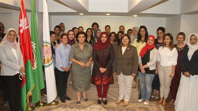 المرأة في أسبوع..