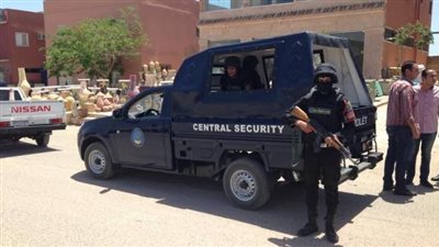 القبض على تشكيل عصابى فى مدينة العبور بحوزتهم 4.5 كيلو جرام هيروين