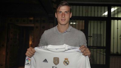 الماركا: ريال مدريد يعلن موعد تقديم حارسه الشاب