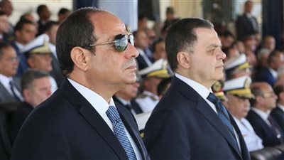 دفعة جديدة من مصنع الرجال.. السيسي يُكرم خريجي الشرطة ويعد نجلة شهيد: 