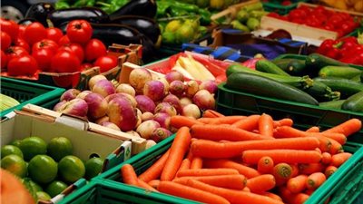 انفوجراف| أسعار الخضروات والفاكهة اليوم