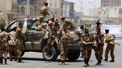 قوات الجيش اليمني تشن هجومًا على ميلشيات الحوثي الإيرانية 