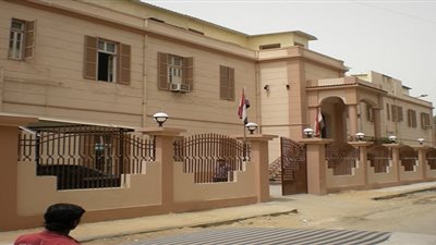 عقوبة مشددة على عامل وربة منزل احتجزا سيدة وصوراها عارية في القليوبية