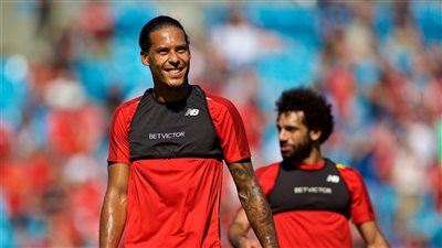 ليفربول يكشف مصير محمد صلاح من ودية دورتموند