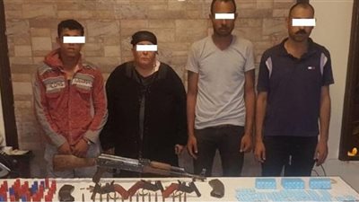 أمن القاهرة يضبط تشكيلا عصابيا للاتجار فى المخدرات بدار السلام
