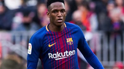 تقارير: ليون يريد ضم مدافع برشلونة