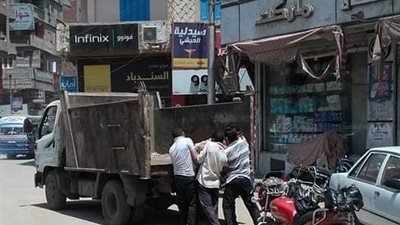 صور.. إزالة فورية لـ 22 حالة إشغالات بمدينة منوف وتحرير 63 محضر جديد