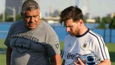 رئيس الاتحاد الأرجنتيني: سامباولي فشل.. وميسي سيواصل مع المنتخب