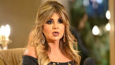 شاهد.. بوسي شلبي تثير الجدل على موتوسيكل عبر إنستجرام