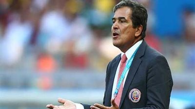 إنفوجراف| خليفة كوبر.. تعرف على لويس بينتو المرشح لقيادة منتخب مصر