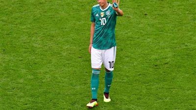 والد أوزيل حزين علي إنتهاء مستقبله مع منتخب ألمانيا