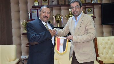 المدير التنفيذى لظفار العماني: سعيد بإستضافة الإسماعيلي 