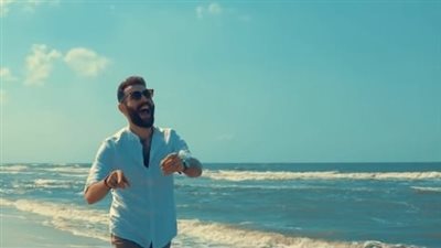 أدهم سليمان يشارك جمهوره صورة سيلفى جديدة