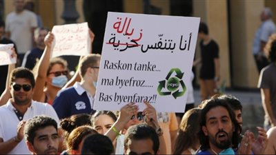 لتعليقاتهم على فيس بوك.. الأمن اللبناني يعتقل 6 ناشطين 