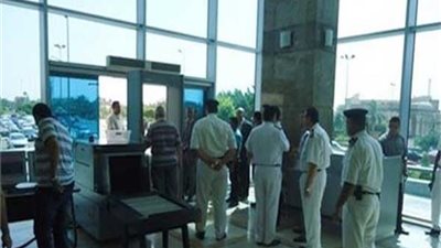 ضبط  محاولة تهريب لكمية من مخدر الآيس في مظروف قادم من لندن