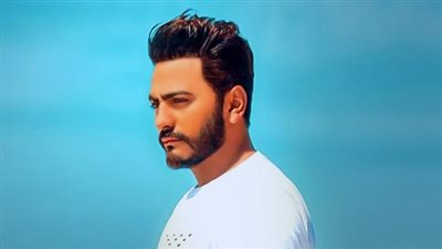 تامر حسني يعلن موعد حفله الجديد بجامعة هليوبوليس 