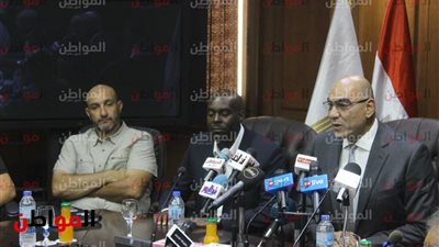 صور.. رئيس اتحاد اليد: تعاقدنا مع مدرب عالمي لـ