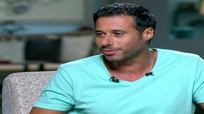 أحمد السعدني يشيع النصائح على طريقته الخاصة  
