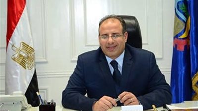 محافظ الإسكندرية يكرم العاملين خلال احتفالات العيد القومي 