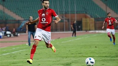 جهاز ولاعبو الأهلي يقدمون واجب العزاء لـ