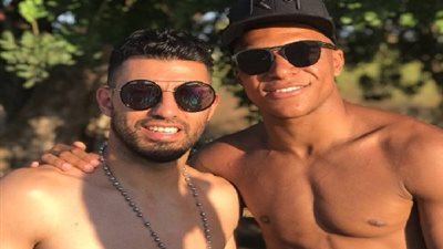 صور..أعداء الأمس أصدقاء اليوم في ابيزا